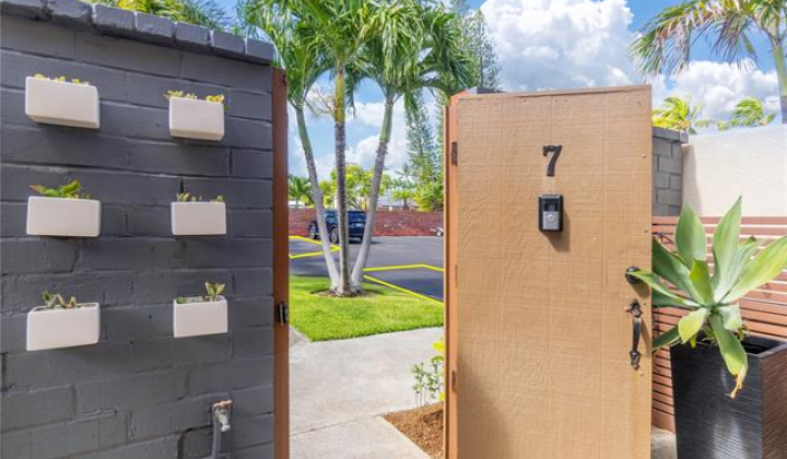6370 Hawaii Kai Drive,Honolulu,Hawaii,96825,3 Bedrooms Bedrooms,2 BathroomsBathrooms,Condo/Townhouse,Hawaii Kai,1,18315001