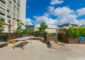 1717 Mott Smith Drive,Honolulu,Hawaii,96822,2 ベッドルーム ベッドルーム,2 バスルームバスルーム,コンド / タウンハウス,Mott Smith,7,18767192
