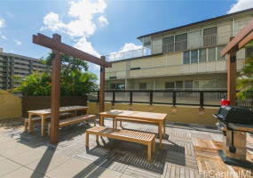 1717 Mott Smith Drive,Honolulu,Hawaii,96822,2 ベッドルーム ベッドルーム,2 バスルームバスルーム,コンド / タウンハウス,Mott Smith,7,18767192