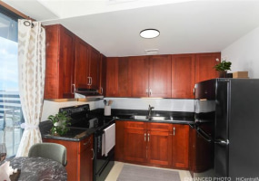 225 Queen Street,Honolulu,Hawaii,96813,1 Bedroom Bedrooms,1 BathroomBathrooms,Condo/Townhouse,Queen,10,18315314