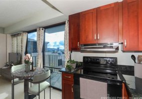 225 Queen Street,Honolulu,Hawaii,96813,1 Bedroom Bedrooms,1 BathroomBathrooms,Condo/Townhouse,Queen,10,18315314
