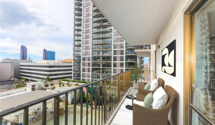 225 Queen Street,Honolulu,Hawaii,96813,1 Bedroom Bedrooms,1 BathroomBathrooms,Condo/Townhouse,Queen,10,18315314