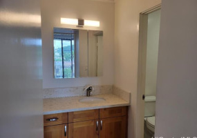 1821 keeaumoku Street,Honolulu,Hawaii,96822,4 Bedrooms Bedrooms,2 BathroomsBathrooms,Condo/Townhouse,keeaumoku,5,18315352