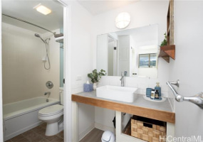 2240 Kuhio Avenue,Honolulu,Hawaii,96815,1 ベッドルーム ベッドルーム,1 バスルームバスルーム,コンド / タウンハウス,Kuhio,31,18315546