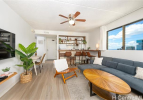 2240 Kuhio Avenue,Honolulu,Hawaii,96815,1 ベッドルーム ベッドルーム,1 バスルームバスルーム,コンド / タウンハウス,Kuhio,31,18315546