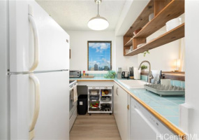 2240 Kuhio Avenue,Honolulu,Hawaii,96815,1 ベッドルーム ベッドルーム,1 バスルームバスルーム,コンド / タウンハウス,Kuhio,31,18315546