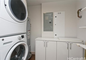 555 South Street,Honolulu,Hawaii,96813,3 Bedrooms Bedrooms,2 BathroomsBathrooms,Condo/Townhouse,South,36,18315588