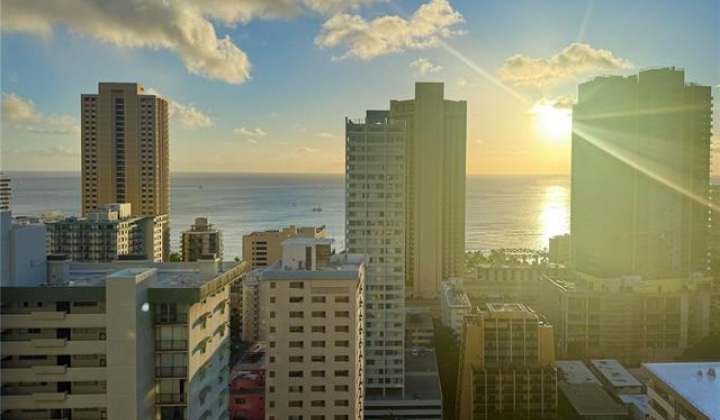 2421 Tusitala Street,Honolulu,Hawaii,96815,1 Bedroom Bedrooms,1 BathroomBathrooms,Condo/Townhouse,Tusitala,22,19197254