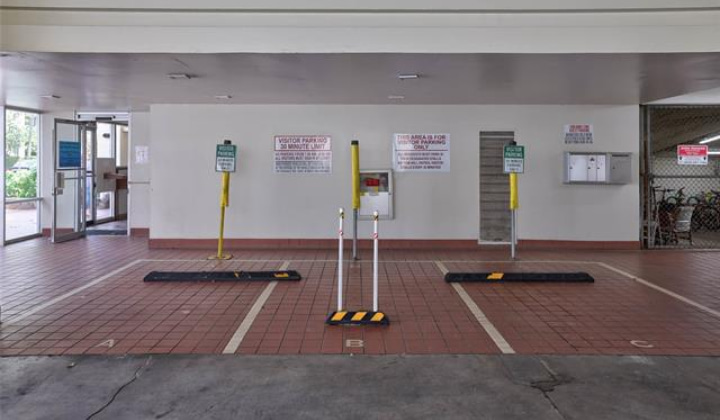 2421 Tusitala Street,Honolulu,Hawaii,96815,1 Bedroom Bedrooms,1 BathroomBathrooms,Condo/Townhouse,Tusitala,22,19197254