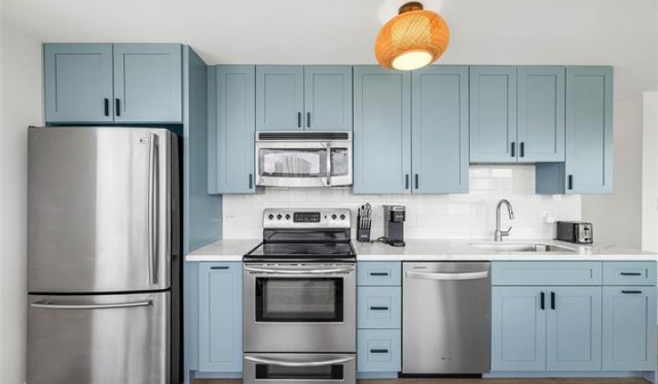 2421 Tusitala Street,Honolulu,Hawaii,96815,1 Bedroom Bedrooms,1 BathroomBathrooms,Condo/Townhouse,Tusitala,22,19197254