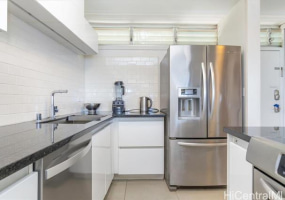 2877 Kalakaua Avenue,Honolulu,Hawaii,96815,2 Bedrooms Bedrooms,2 BathroomsBathrooms,Condo/Townhouse,Kalakaua,3,18315830