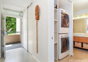 2877 Kalakaua Avenue,Honolulu,Hawaii,96815,2 Bedrooms Bedrooms,2 BathroomsBathrooms,Condo/Townhouse,Kalakaua,3,18315830