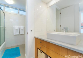 2877 Kalakaua Avenue,Honolulu,Hawaii,96815,2 Bedrooms Bedrooms,2 BathroomsBathrooms,Condo/Townhouse,Kalakaua,3,18315830
