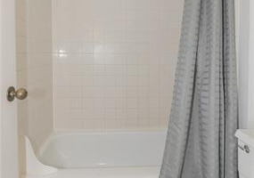 2240 Kuhio Avenue,Honolulu,Hawaii,96815,1 Bedroom Bedrooms,1 BathroomBathrooms,Condo/Townhouse,Kuhio,18,18316087