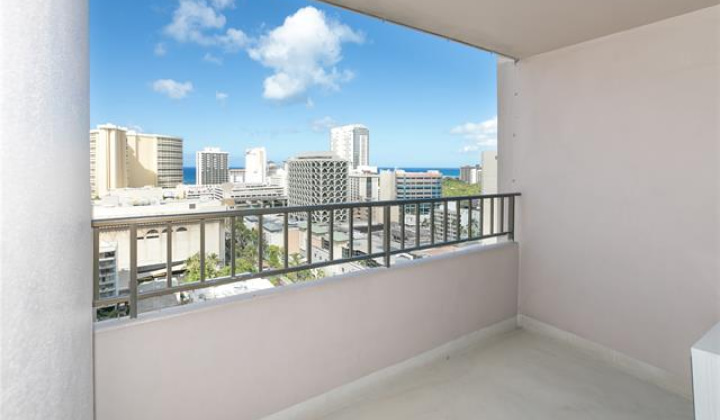 2240 Kuhio Avenue,Honolulu,Hawaii,96815,1 Bedroom Bedrooms,1 BathroomBathrooms,Condo/Townhouse,Kuhio,18,18316087