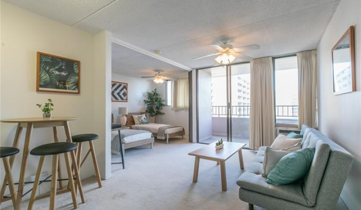 2240 Kuhio Avenue,Honolulu,Hawaii,96815,1 Bedroom Bedrooms,1 BathroomBathrooms,Condo/Townhouse,Kuhio,18,18316087