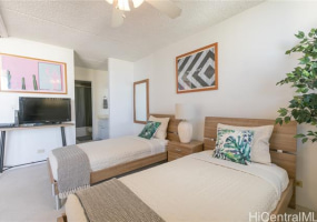 2240 Kuhio Avenue,Honolulu,Hawaii,96815,1 Bedroom Bedrooms,1 BathroomBathrooms,Condo/Townhouse,Kuhio,18,18316087
