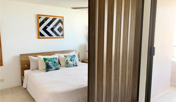 2240 Kuhio Avenue,Honolulu,Hawaii,96815,1 Bedroom Bedrooms,1 BathroomBathrooms,Condo/Townhouse,Kuhio,18,18316297