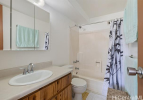 1720 Huna Street,Honolulu,Hawaii,96817,3 ベッドルーム ベッドルーム,2 バスルームバスルーム,コンド / タウンハウス,Huna,4,18316701