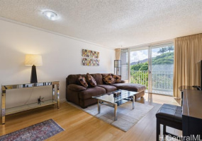 1720 Huna Street,Honolulu,Hawaii,96817,3 ベッドルーム ベッドルーム,2 バスルームバスルーム,コンド / タウンハウス,Huna,4,18316701