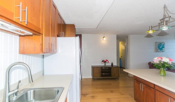1524 Pensacola Street,Honolulu,Hawaii,96822,2 ベッドルーム ベッドルーム,1 バスルームバスルーム,コンド / タウンハウス,Pensacola,1,18317057