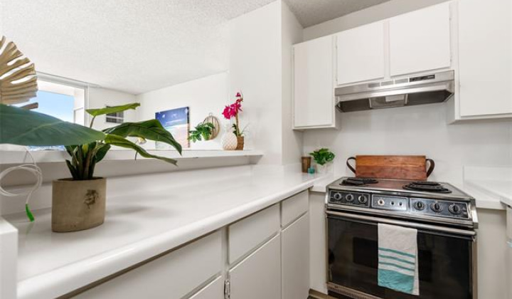 1925 Kalakaua Avenue,Honolulu,Hawaii,96815,1 Bedroom Bedrooms,1 BathroomBathrooms,Condo/Townhouse,Kalakaua,25,18317062