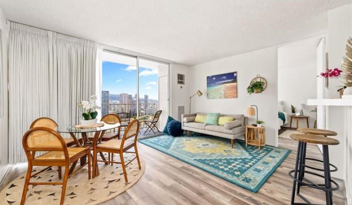 1925 Kalakaua Avenue,Honolulu,Hawaii,96815,1 Bedroom Bedrooms,1 BathroomBathrooms,Condo/Townhouse,Kalakaua,25,18317062