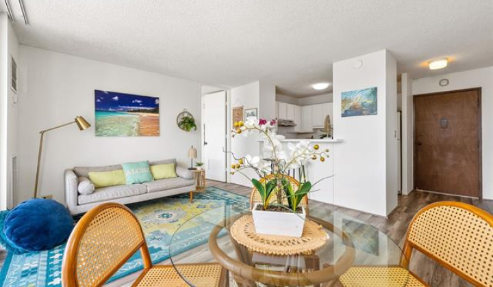 1925 Kalakaua Avenue,Honolulu,Hawaii,96815,1 Bedroom Bedrooms,1 BathroomBathrooms,Condo/Townhouse,Kalakaua,25,18317062