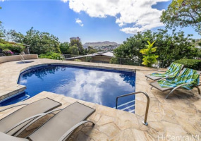 1437 Hoakoa Place,Honolulu,Hawaii,96821,3 Bedrooms Bedrooms,2 BathroomsBathrooms,Condo/Townhouse,Hoakoa,3,18317167