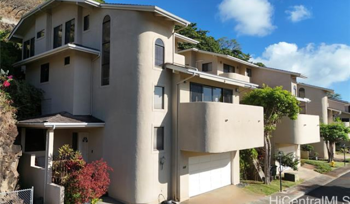 1437 Hoakoa Place,Honolulu,Hawaii,96821,3 Bedrooms Bedrooms,2 BathroomsBathrooms,Condo/Townhouse,Hoakoa,3,18317167