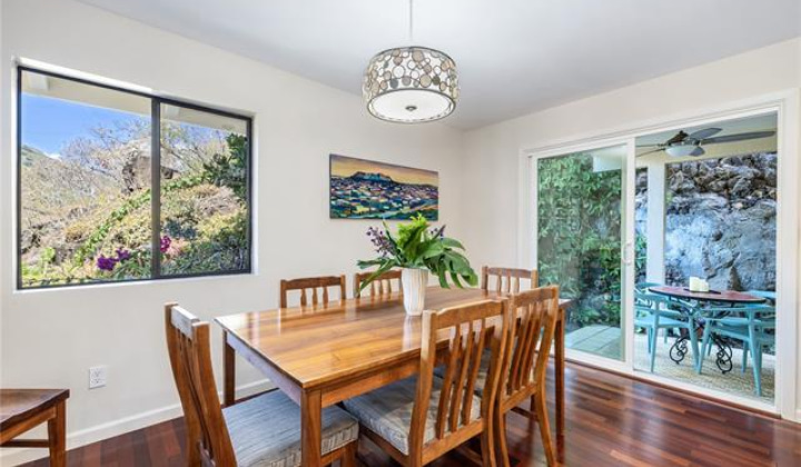 1437 Hoakoa Place,Honolulu,Hawaii,96821,3 Bedrooms Bedrooms,2 BathroomsBathrooms,Condo/Townhouse,Hoakoa,3,18317167