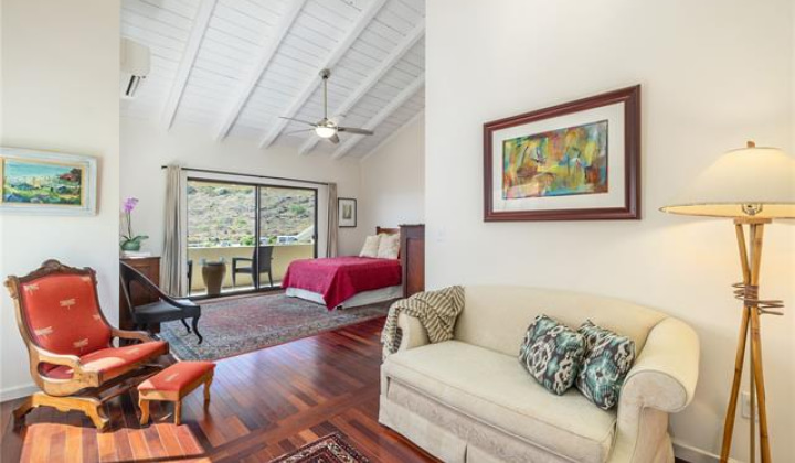 1437 Hoakoa Place,Honolulu,Hawaii,96821,3 Bedrooms Bedrooms,2 BathroomsBathrooms,Condo/Townhouse,Hoakoa,3,18317167