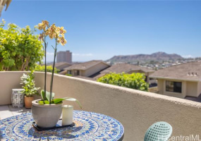 1437 Hoakoa Place,Honolulu,Hawaii,96821,3 Bedrooms Bedrooms,2 BathroomsBathrooms,Condo/Townhouse,Hoakoa,3,18317167