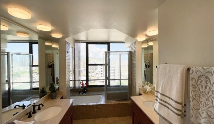 1221 Victoria Street,Honolulu,Hawaii,96814,2 ベッドルーム ベッドルーム,2 バスルームバスルーム,コンド / タウンハウス,Victoria,12,18770957