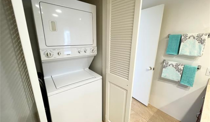 1221 Victoria Street,Honolulu,Hawaii,96814,2 ベッドルーム ベッドルーム,2 バスルームバスルーム,コンド / タウンハウス,Victoria,12,18770957