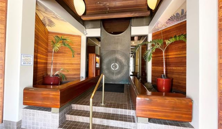 1221 Victoria Street,Honolulu,Hawaii,96814,2 ベッドルーム ベッドルーム,2 バスルームバスルーム,コンド / タウンハウス,Victoria,12,18770957