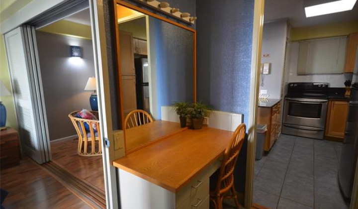 417 Nohonani Street,Honolulu,Hawaii,96815,1 Bedroom Bedrooms,1 BathroomBathrooms,Condo/Townhouse,Nohonani,4,18317758