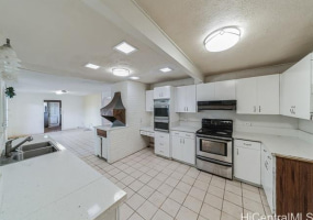 1158 Waiholo Street,Honolulu,Hawaii,96821,5 Bedrooms Bedrooms,3 BathroomsBathrooms,Single family,Waiholo,18318377