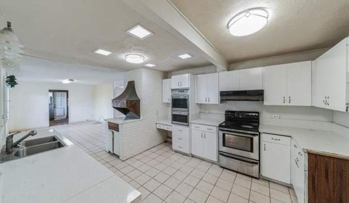 1158 Waiholo Street,Honolulu,Hawaii,96821,5 Bedrooms Bedrooms,3 BathroomsBathrooms,Single family,Waiholo,18318377