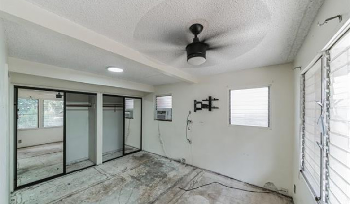 1158 Waiholo Street,Honolulu,Hawaii,96821,5 Bedrooms Bedrooms,3 BathroomsBathrooms,Single family,Waiholo,18318377