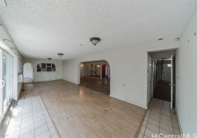 1158 Waiholo Street,Honolulu,Hawaii,96821,5 Bedrooms Bedrooms,3 BathroomsBathrooms,Single family,Waiholo,18318377