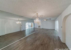 1158 Waiholo Street,Honolulu,Hawaii,96821,5 Bedrooms Bedrooms,3 BathroomsBathrooms,Single family,Waiholo,18318377