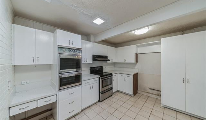 1158 Waiholo Street,Honolulu,Hawaii,96821,5 Bedrooms Bedrooms,3 BathroomsBathrooms,Single family,Waiholo,18318377