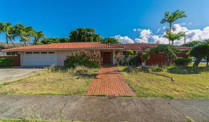 1158 Waiholo Street,Honolulu,Hawaii,96821,5 Bedrooms Bedrooms,3 BathroomsBathrooms,Single family,Waiholo,18318377