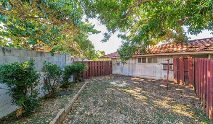 1158 Waiholo Street,Honolulu,Hawaii,96821,5 Bedrooms Bedrooms,3 BathroomsBathrooms,Single family,Waiholo,18318377