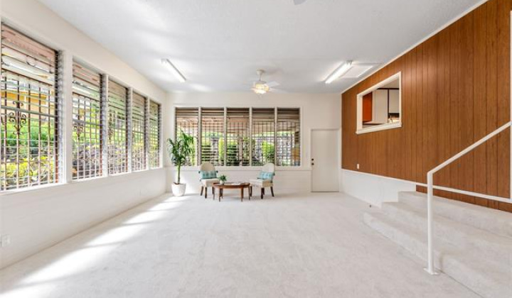 5601 Halepa Place,Honolulu,Hawaii,96821,3 Bedrooms Bedrooms,2 BathroomsBathrooms,Single family,Halepa,18318586