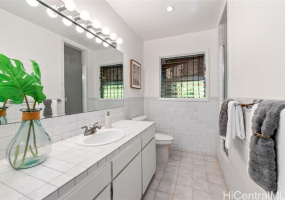 5601 Halepa Place,Honolulu,Hawaii,96821,3 Bedrooms Bedrooms,2 BathroomsBathrooms,Single family,Halepa,18318586