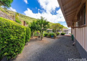 5601 Halepa Place,Honolulu,Hawaii,96821,3 Bedrooms Bedrooms,2 BathroomsBathrooms,Single family,Halepa,18318586