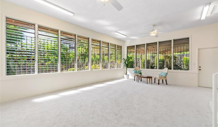 5601 Halepa Place,Honolulu,Hawaii,96821,3 Bedrooms Bedrooms,2 BathroomsBathrooms,Single family,Halepa,18318586
