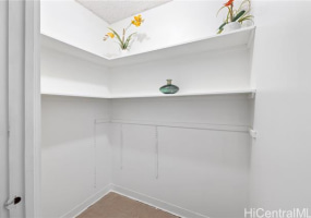 3045 Ala Napuaa Place,Honolulu,Hawaii,96818,1 BathroomBathrooms,Condo/Townhouse,Ala Napuaa,11,17889873